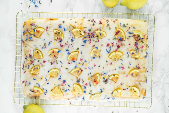 Zitronen-Blechkuchen aus dem Dampfgarer.