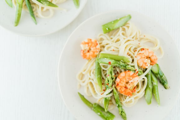 Crevetten-Spargel-Spaghetti aus dem Dampfgarer.