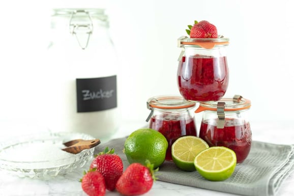 Erdbeer-Limetten Marmelade aus dem Dampfgarer.