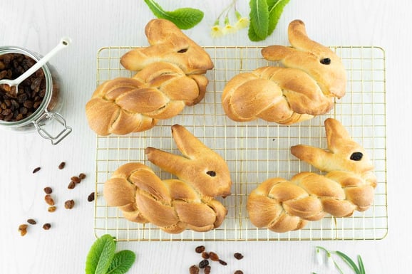 Zopf Osterhasen aus dem Dampfgarer.