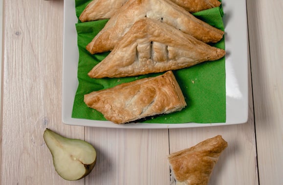 Bild zum Rezept für Kombi-Steamer und Dampfgarer: Blätterteig-Birnenweggen.