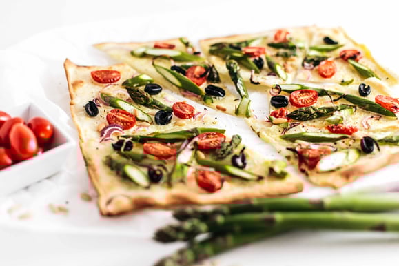 Spargel-Flammkuchen aus dem Dampfgarer.