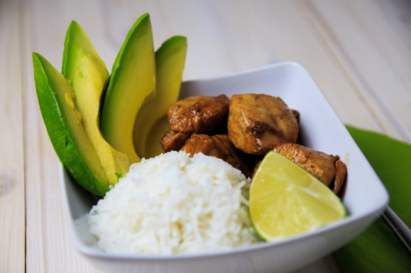 Rezept für Steamer und Dampfgarer: Poulet, Avocado und Reis an Teryaki-Sauce
