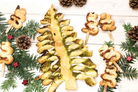 Blätterteig-Tannenbäume aus dem Dampfgarer.