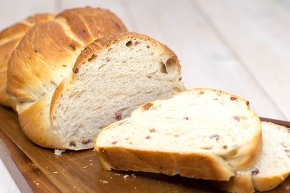 Speckzopf aus dem Dampfgarer.