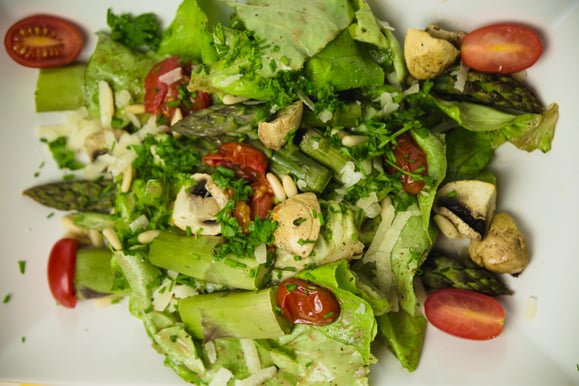 Steamhaus - Rezept für Kombi-Steamer und Dampfgarer: Lauwarmer Frühlingssalat.