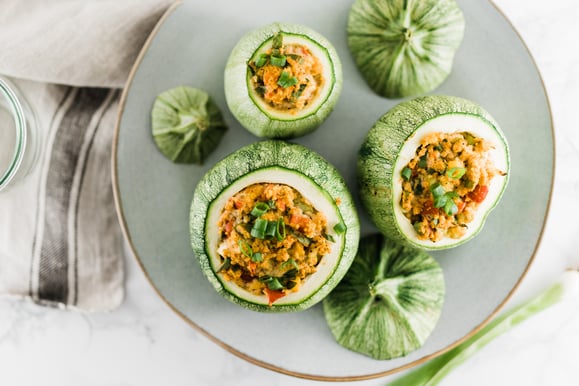 Gefüllte Zucchini aus dem Dampfgarer.