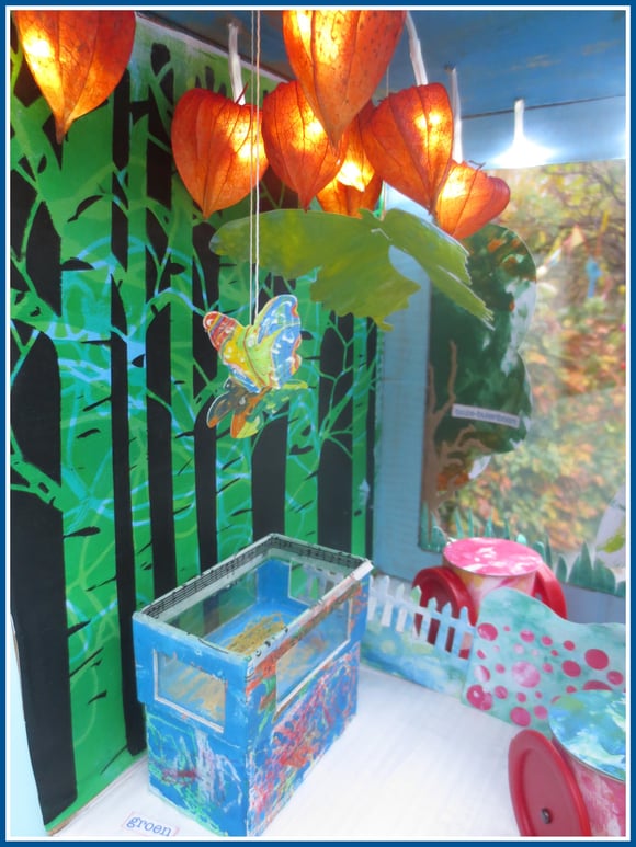 schooldecoration, class handicapped children, trees, bright colors, space, lots of green