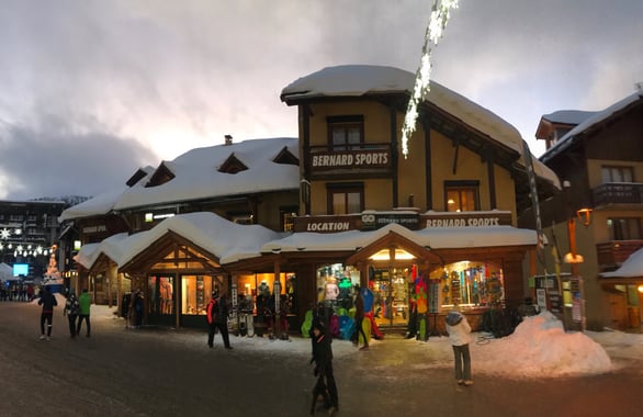 BERNARD SPORTS a sélectionné le meilleur du matériel de ski, et le meilleur des marques. Le matériel est classé par catégories correspondant à votre niveau de ski.