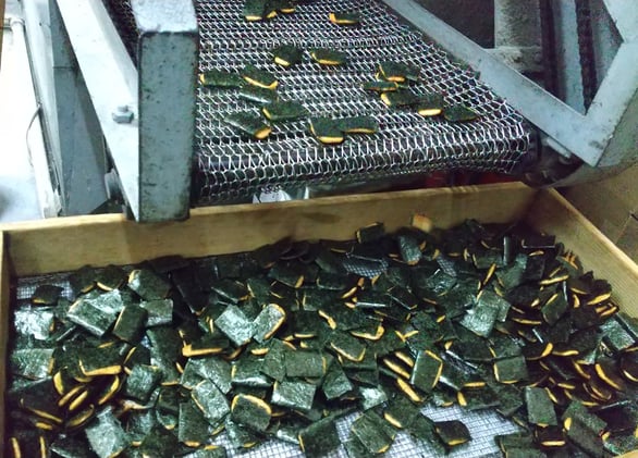 焼き海苔巻きせんべい