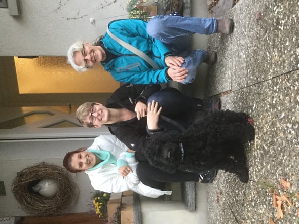 HUCKELBERRY ist nach Erlinsbach zu Noëmi, Joëlle und Sylvia (fehlen Res und Kevin) gezogen