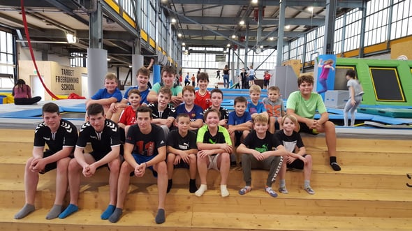 Jungschwinger im Fanpark in Rüti