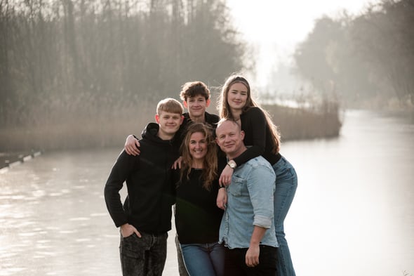 Jeroen en Kim Kromwijk-Lub en hun gezin. De relatieexperts met relatietips