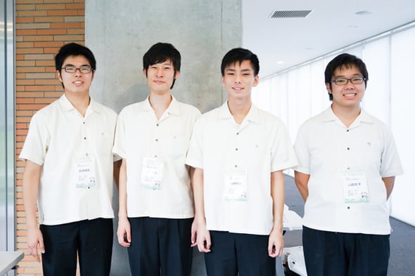 左から　船津遥紀くん、山本孝也くん、海野瑛太くん、山田太洋くん(全員3年)