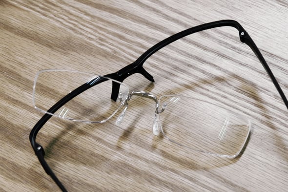 カズオ・カワサキ　北九州市取扱店メガネサロンW