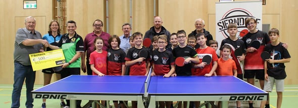 Manfred Harrauer, Gerhard Wünsch, Werner Zodl, David Müller und Erwin Brodesser besuchten unsere Nachwuchsspieler zur Freude von Obmann Albert Wilder und Cheftrainerin Martina Wilder.