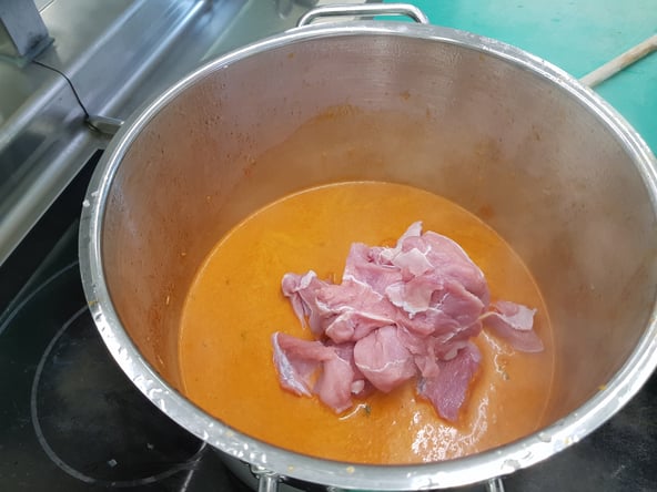 Fleisch Hinzu geben.