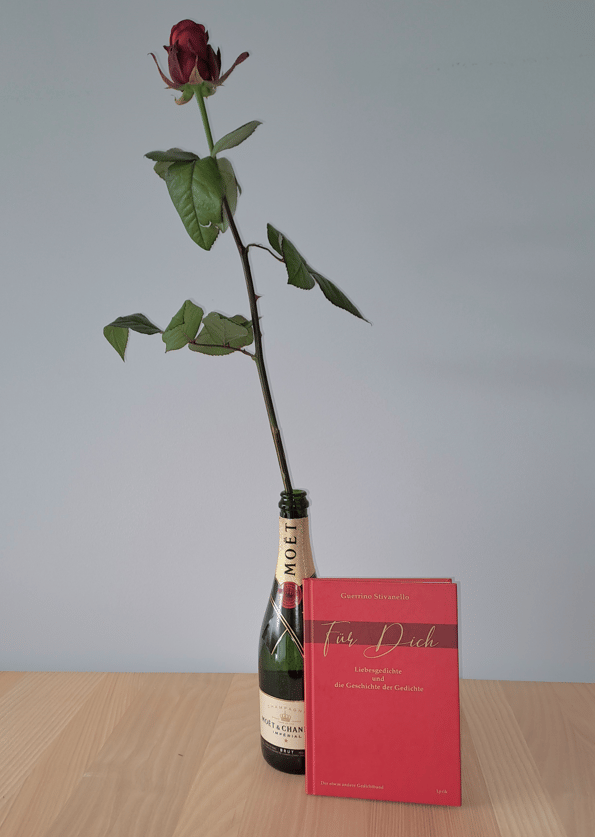 Buch,Liebe,Gedicht,Für Dich,rote Rose,Buch,Proud Red Rose,