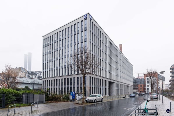 ...heute ist das Golem IT-Onlinemagazin in einem Büro in dem von der Köpenicker Straße im Stadtteil Mitte abgehenden Wilhelmine-Gemberg-Weg ansässig. 