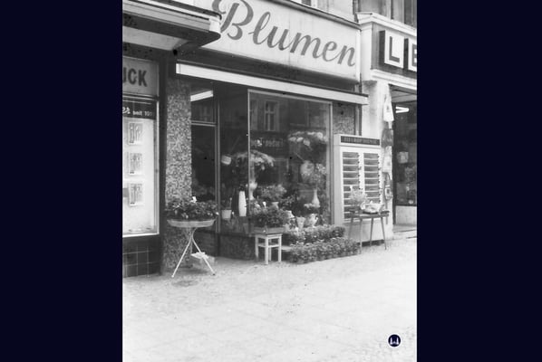 Der Blumenladen in der Karl-Marx-Straße zu Zeiten der Frau Brückner.