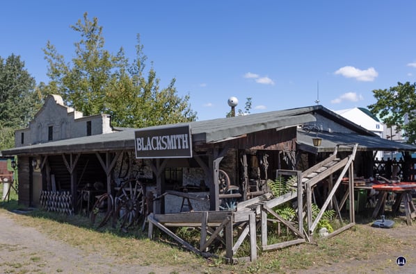 Gleich neben dem Fort Alamo befindet sich das Gebäude des Blacksmith, der all jene Dinge anfertigte, die man in jener Zeit benötigte - ob Hufeisen für Pferde, eiserne Radreifen für Kutschen, Haushaltsgeräte usw.
