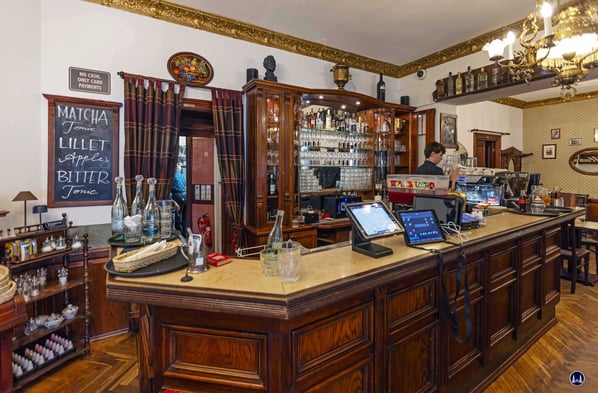 Die Theke im Pasternak. Stets gut für einen leckeren Cocktail oder sonstige Getränke.