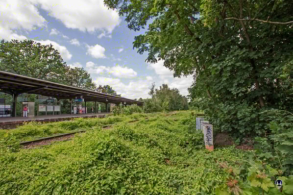 Stellwerk Tfd Attilastraße. Blick vom Stellwerk in Richtung Südkreuz.
