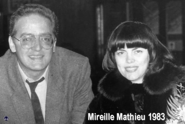 1983 wird Mireille Mathieu von Nero Brandenburg vom Flughafen Tegel persönlich abgeholt zur "RIAS Parade" in der Deutschlandhalle.