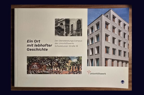 Für die "Stiftung Unionshilfswerk Berlin", die an der Fidicinstraße ihren neuen, 2022 fertiggestellten "Dienstleistungs-Campus" errichtete, erstellte Lothar Uebel die Broschüre "Ein Ort mit lebhafter Geschichte".