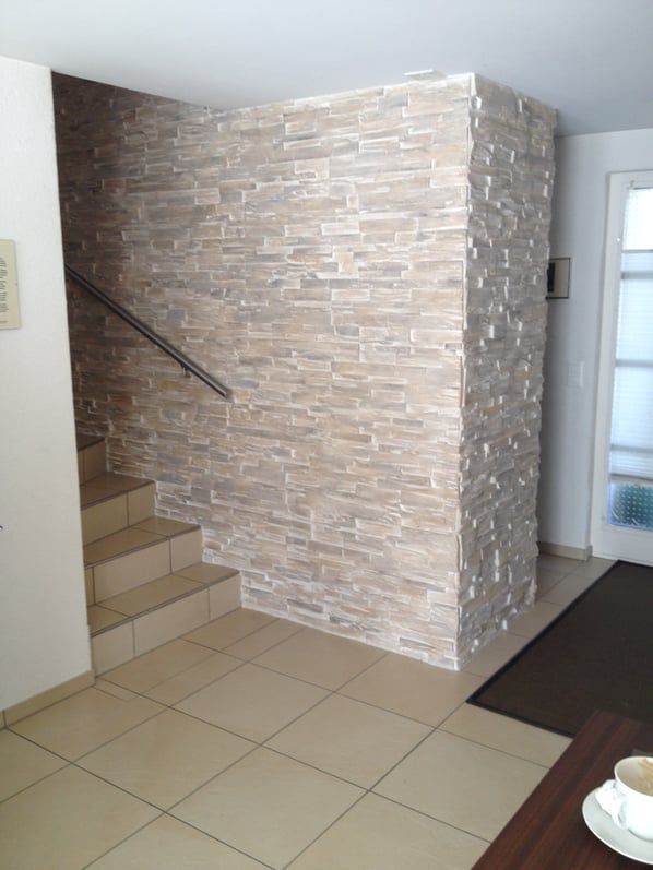 Steinwerke.ch moderne Wandverkleidung - Deko - Design - Wandpaneele, Modern - Elegant - Exklusiv - Steinwandbeleuchtung - Kunststein - Ambiente