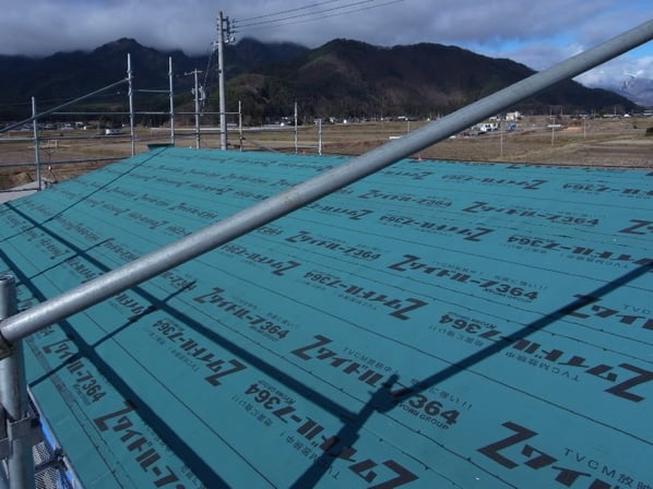 大町の家Ⅱ　大町市　新築工事　長野県松本市安曇野市の建築家　建築設計事務所　現場監理　住宅設計　設計監理　アスファルトルーフィング