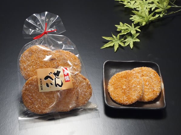 ザラメ掛けせんべい