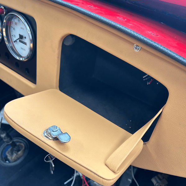 Boite à gants de la Spartan