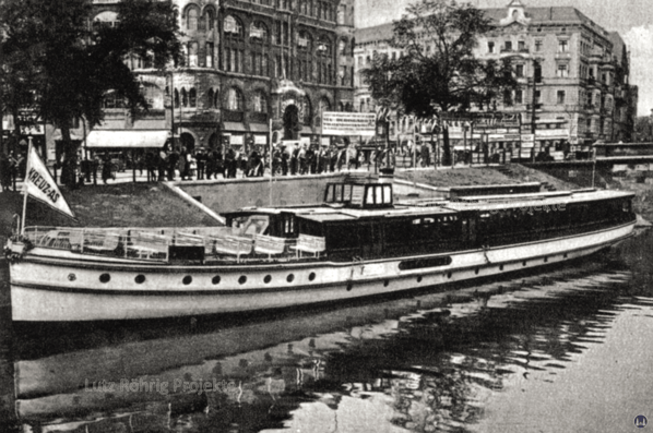 Anlegestelle Kottbusser Brücke in den frühen dreißiger Jahren.