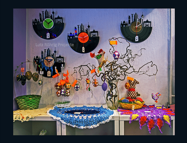 Der BestHandmadeShop am Tempelhofer Damm. Uhren aus Schallplatten.