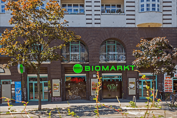 Bruno Taut Haus Berlin-Kreuzberg, Kottbusser Damm 2 -3. Bereich der ehem. Kinoeingänge.