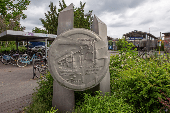 Die Königliche Militär-Eisenbahn. Denkmal Marienfelde.