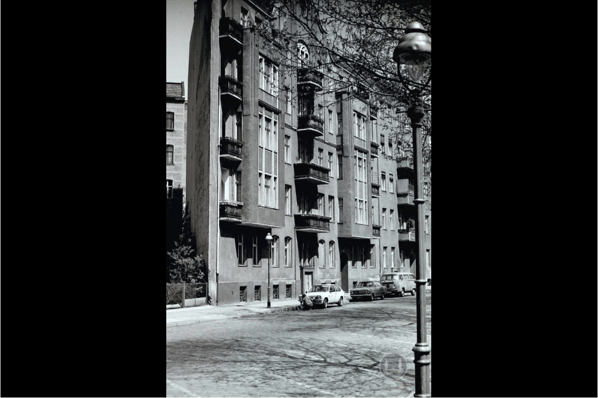 Brandwand neben der Synagoge.