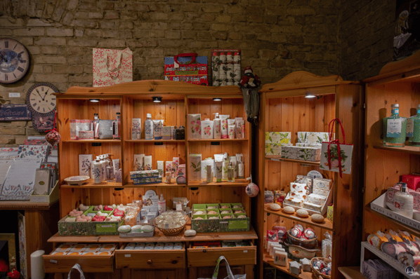 Das Broken English in Berlin - Kreuzberg, Körtestraße 10. Seifen und Körperpflege.al.