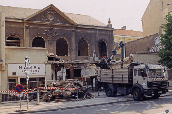 Das Tempelhofer Tivoli an der Friedrich - Karl - Straße. Restaurierung des Gebäudes.