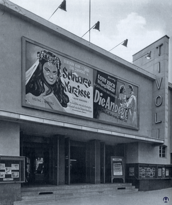Das Tempelhofer Tivoli an der Friedrich - Karl - Straße. Fassadenfront des Kinos.