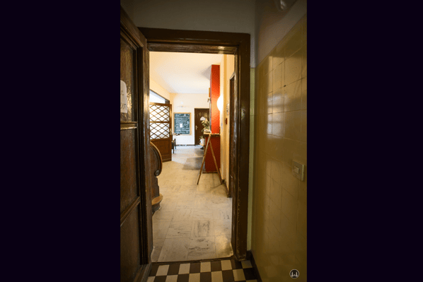 Lortzingclub in Berlin - Lichtenrade. Seitlicher Blick in die Halle.