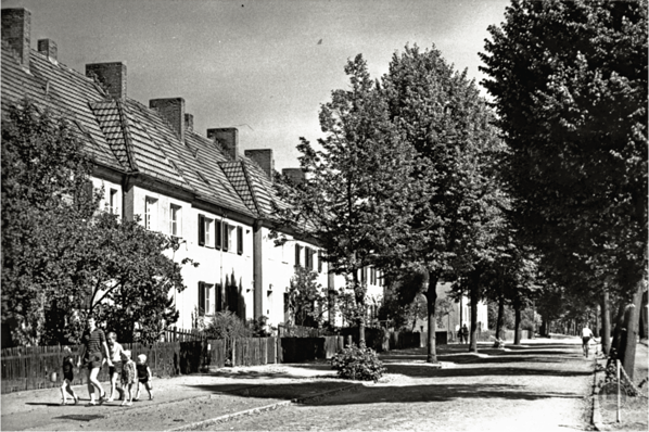 Erich-Klausener-Straße 1970.