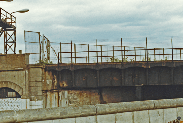 Berliner Mauer Grenze Sperranlagen Güterbahnhof Treptow