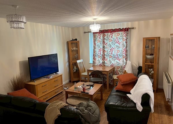 エアビーのリビングダイニング