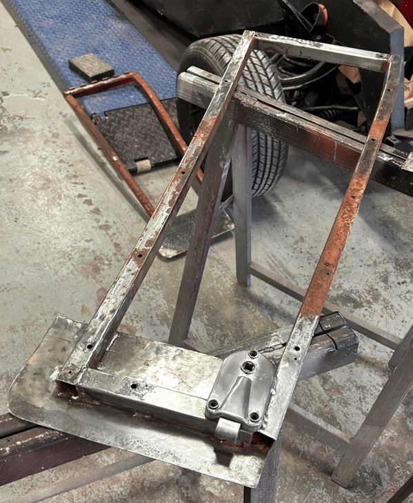 Décapage du châssis de la Spartan