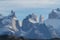 Cuernos des Paine mit zwei der drei Torres (hellere Farbe)