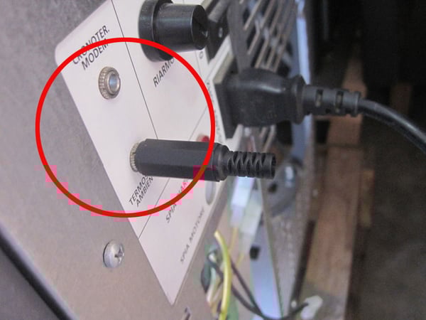 ペレットストーブ，テルモロッシ