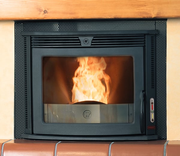 ペレットストーブ，テルモロッシ