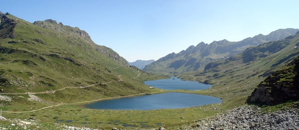 Der romantisch in die Bergwelt eingebettete Giglachsee